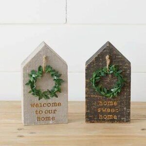 Set of 2 Wooden Block Houses with Wreaths